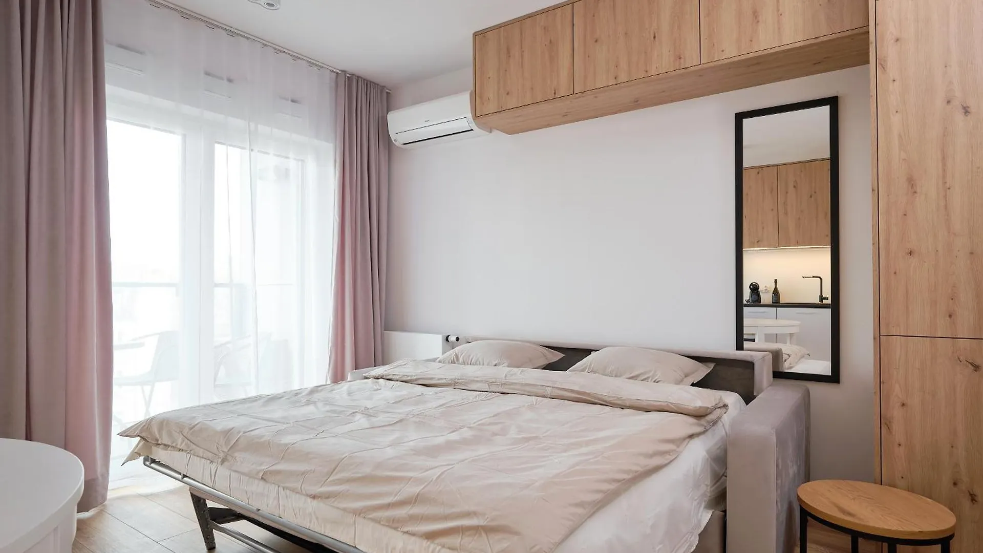 Studio Nad Rzeka 73, Rynek 500 M Wroclaw